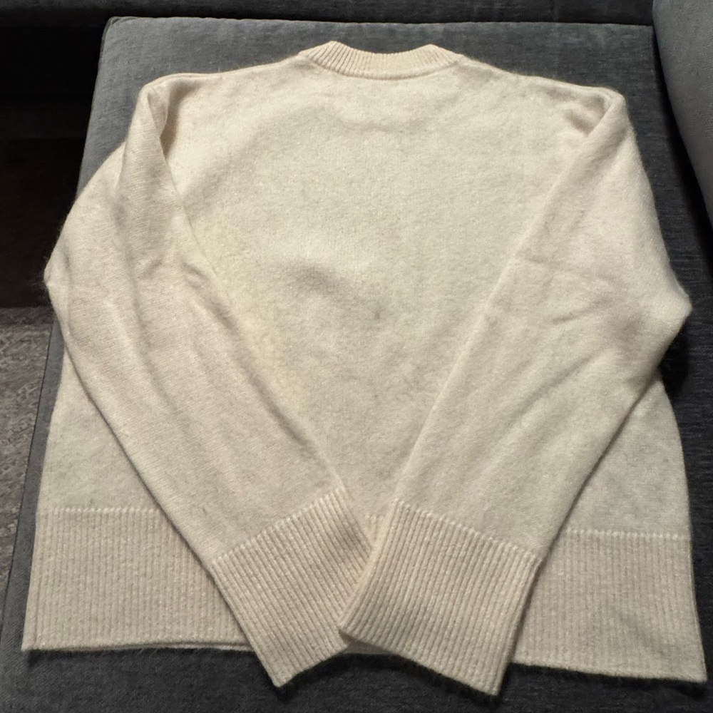 Cream Aritzia Sweater - Picture 6 of 7